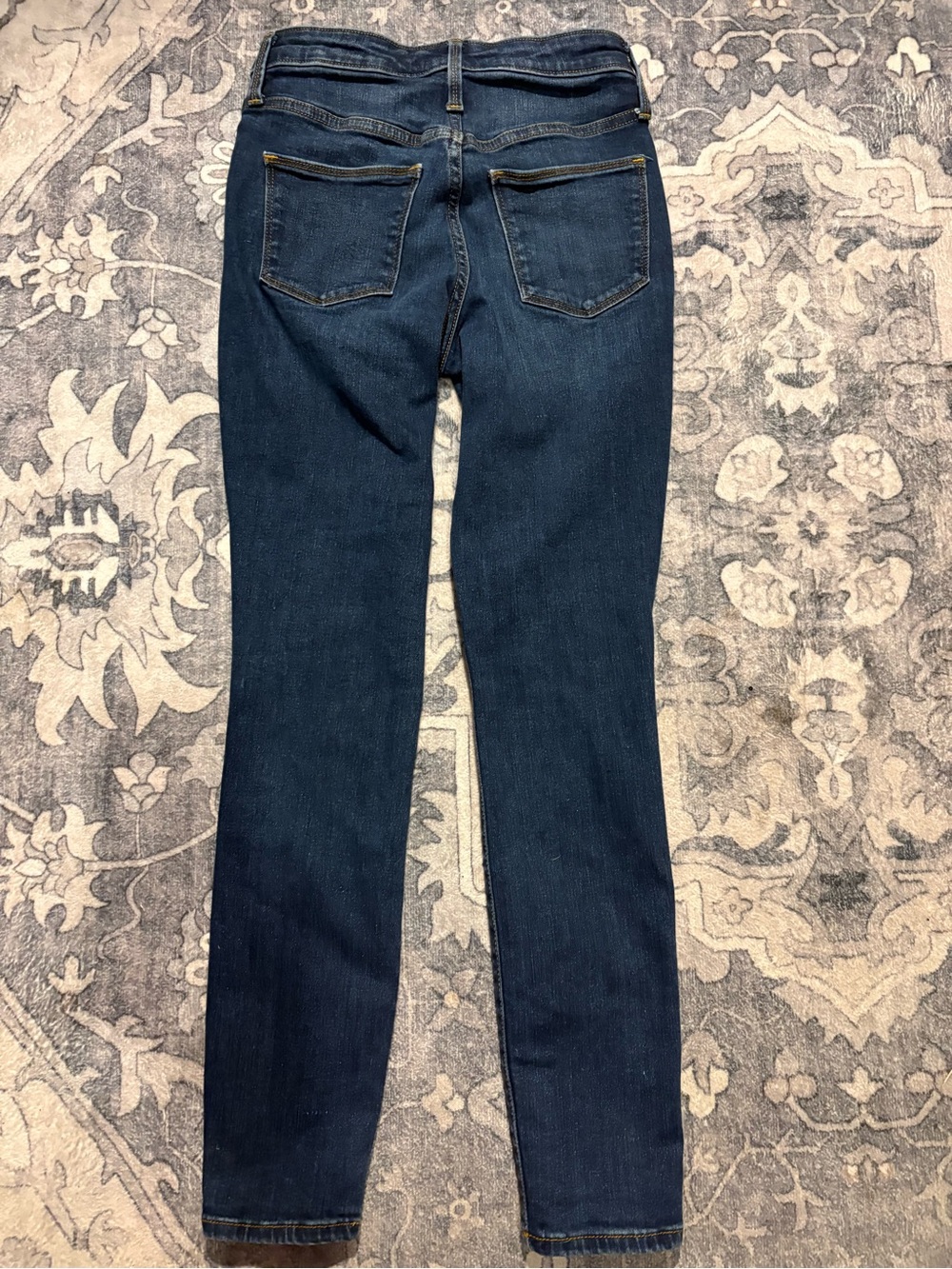 Universal Thread Women’s Skinny Jeans in Dark Blue